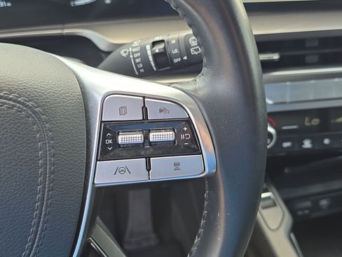 Certified 2025 Kia Telluride S image 33