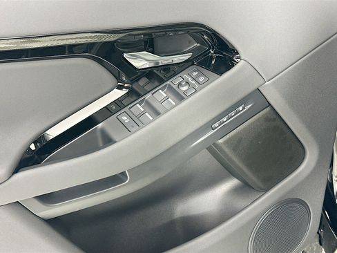 Used 2026 Land Rover Range Rover Evoque S image 15