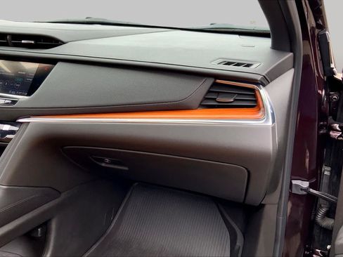 Used 2020 Cadillac XT5 Premium Luxury w/ LPO, Floor Liner Package AWD/4WD image 18