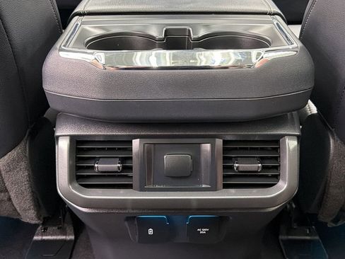 Used 2024 Ford F150 Lariat AWD/4WD image 37