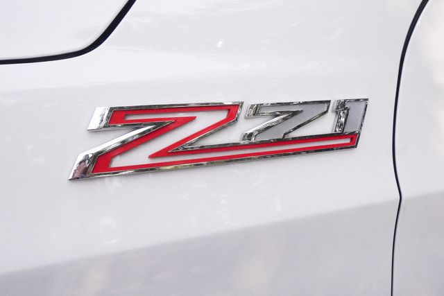 Used 2022 Chevrolet Suburban Z71 w/ Z71 Off-Road Package AWD/4WD image 39