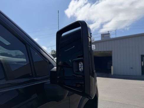Used 2024 GMC Sierra 3500 AT4 w/ AT4 Premium Plus Package AWD/4WD image 9