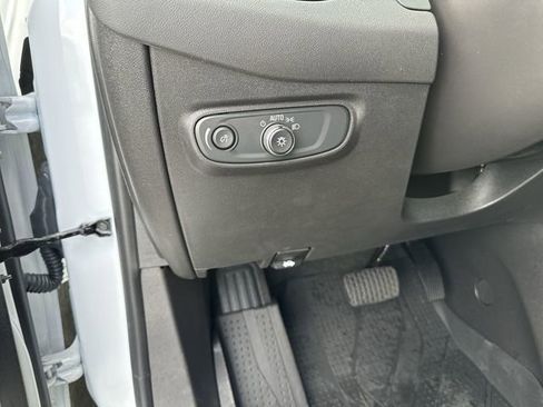 Used 2024 Chevrolet Equinox RS image 16