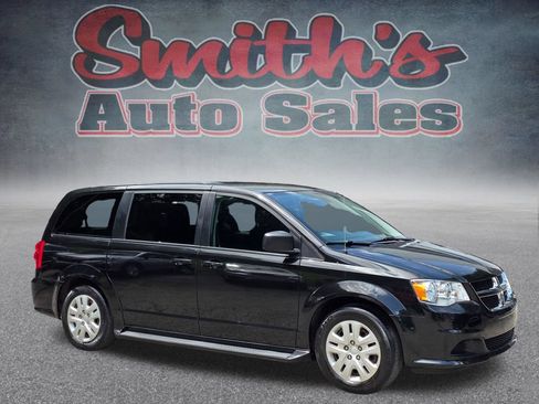 Used 2018 Dodge Grand Caravan SE FWD image 1