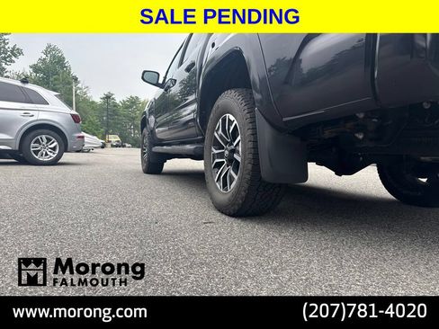 Used 2022 Toyota Tacoma TRD Sport w/ TRD Premium Sport Package AWD/4WD image 10