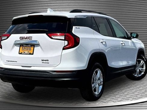 Used 2022 GMC Terrain SLE w/ Driver Convenience Package AWD/4WD image 5