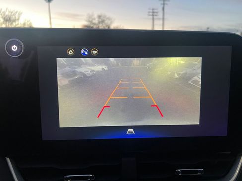 Used 2025 Chevrolet Equinox LT image 17