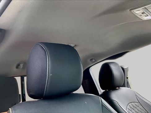 Used 2016 Toyota Tacoma SR w/ SR Convenience Package RWD image 13
