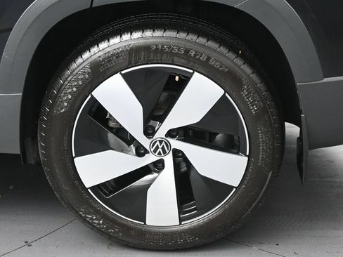 Used 2024 Volkswagen Taos S AWD/4WD image 11