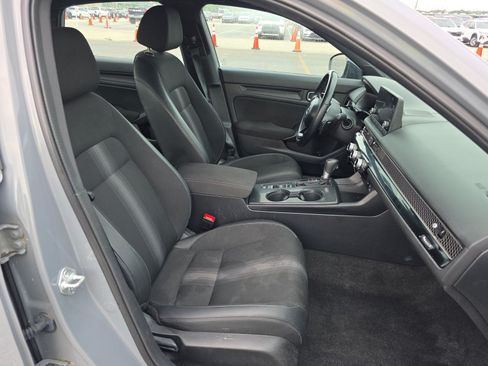 Used 2025 Honda Civic Sport image 10
