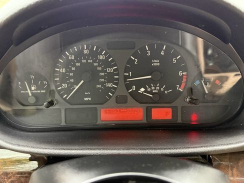 Used 2003 BMW 325i Sedan image 28