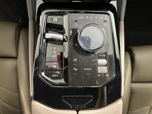 New 2026 BMW 530i xDrive image 16