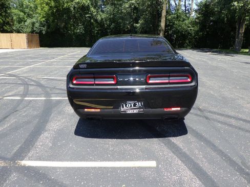 Used 2017 Dodge Challenger GT w/ GT Interior Package AWD/4WD image 8