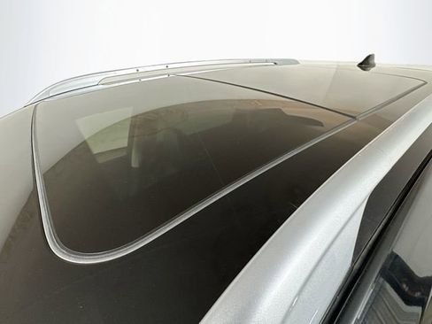 Used 2018 Nissan Rogue SL w/ Premium Package image 20