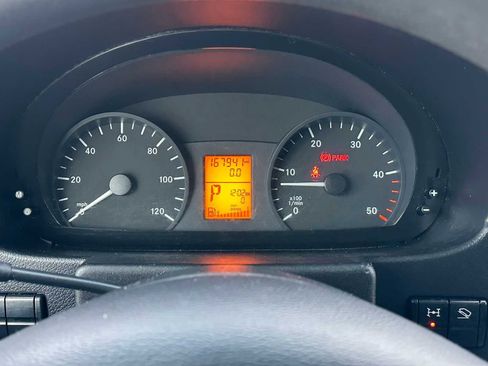 Used 2016 Freightliner Sprinter 2500 image 24