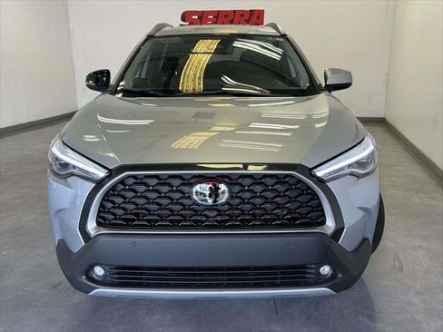 Certified 2023 Toyota Corolla Cross XLE w/ Convenience Package FWD image 8