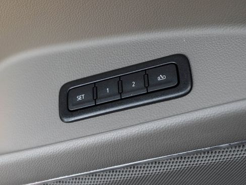 Used 2020 Chevrolet Tahoe Premier AWD/4WD image 27