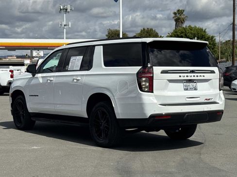 Used 2022 Chevrolet Suburban RST w/ Luxury Package image 7