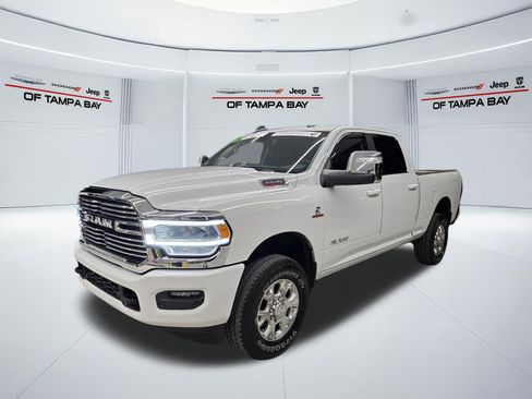 Used 2024 RAM 2500 Laramie AWD/4WD image 2