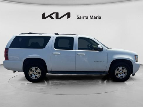 Used 2012 Chevrolet Suburban LT w/ Luxury Package AWD/4WD image 9