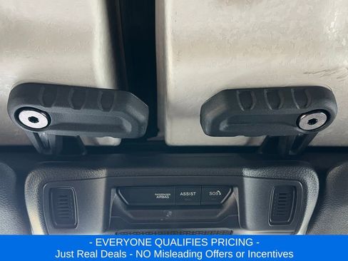 New 2025 Jeep Gladiator Rubicon image 20