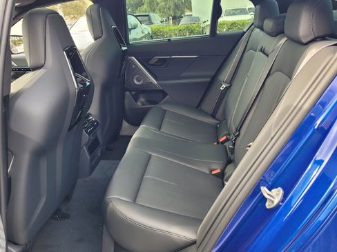 New 2026 BMW M5 image 11