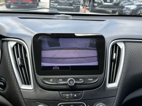 Used 2022 Chevrolet Malibu LT FWD image 27