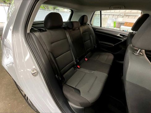 Used 2019 Volkswagen e-Golf SE w/ Driver Assistance Package image 29