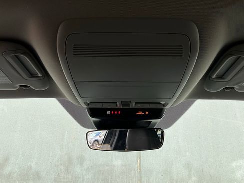 Used 2025 MAZDA CX-50 AWD 2.5 S w/ Premium Package image 16