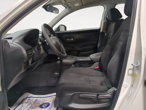 New 2025 Honda HR-V LX image 9
