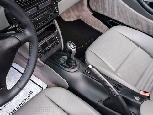 Used 2001 Porsche Boxster image 14