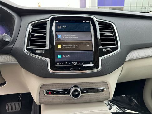 Used 2025 Volvo XC90 B6 Plus w/ Protection Package Premier image 11