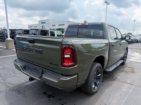 New 2026 RAM 1500 Express AWD/4WD image 3