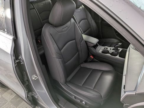 Certified 2025 Cadillac XT4 Premium Luxury image 29