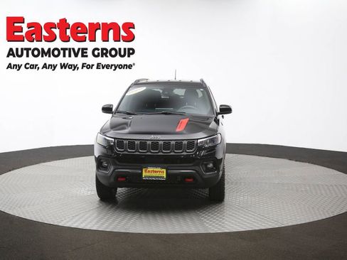 Used 2025 Jeep Compass Trailhawk AWD/4WD image 54