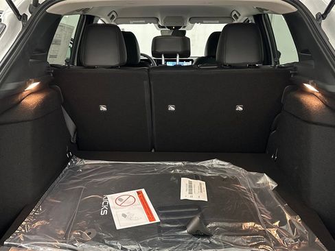 New 2025 Nissan Kicks SR w/ Illumination Package image 12