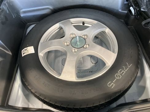 Used 2023 Jeep Grand Cherokee Limited image 35