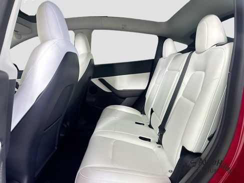 Used 2022 Tesla Model Y Performance AWD/4WD image 27