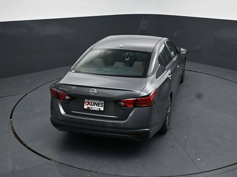Used 2025 Nissan Altima 2.5 SV FWD image 55