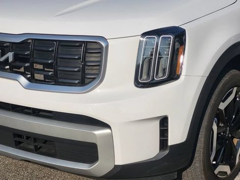 Certified 2024 Kia Telluride S w/ S Sunroof Package FWD image 7