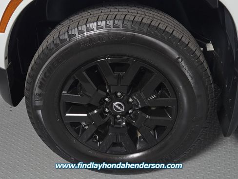 Used 2023 Nissan Frontier SV w/ SV Convenience Package AWD/4WD image 9