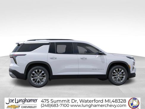 New 2026 Chevrolet Traverse LT w/ Sun and Wheel Package AWD/4WD image 6