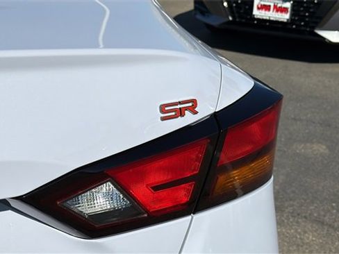 New 2025 Nissan Altima 2.5 SR image 11