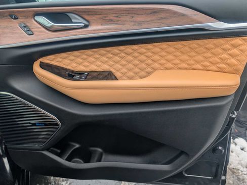 Used 2024 Jeep Grand Cherokee Summit w/ Advanced Protech Group IV image 40