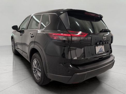 Used 2024 Nissan Rogue S AWD/4WD image 20