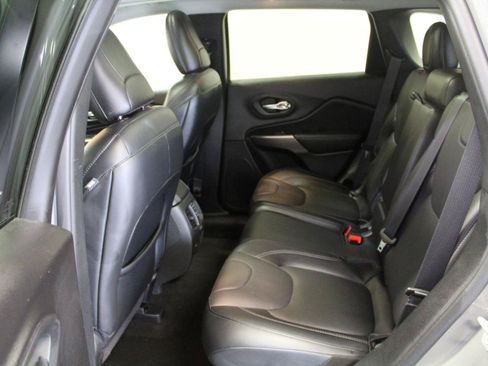 Used 2021 Jeep Cherokee Limited w/ Elite Package AWD/4WD image 23