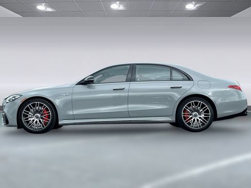Used 2024 Mercedes-Benz S 63 AMG S image 2