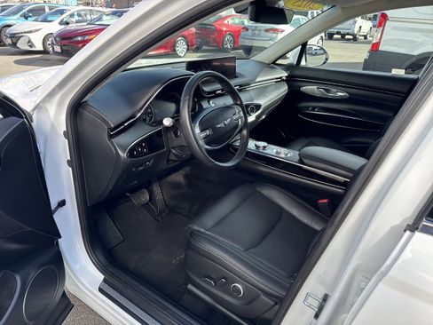 Used 2025 Genesis GV70 2.5T image 2