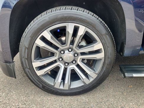 Used 2019 GMC Yukon Denali w/ Denali Ultimate Package image 18