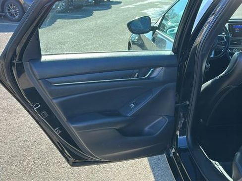 Used 2022 Honda Accord Sport image 19